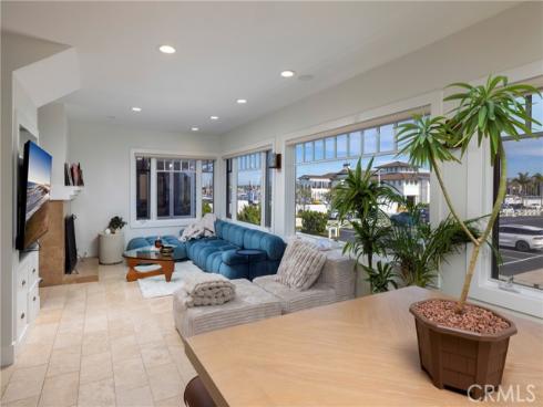 203  8th st  , Newport Beach, CA