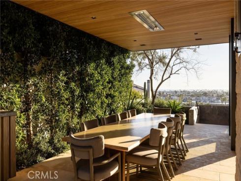 2304  Cliff  , Newport Beach, CA