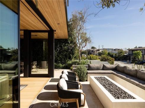 2304  Cliff  , Newport Beach, CA