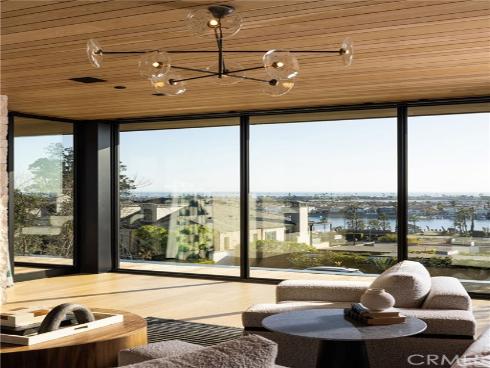 2304  Cliff  , Newport Beach, CA