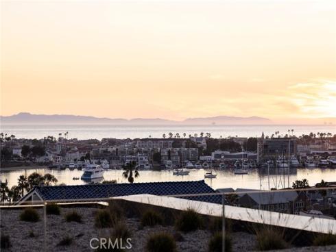 2304  Cliff  , Newport Beach, CA