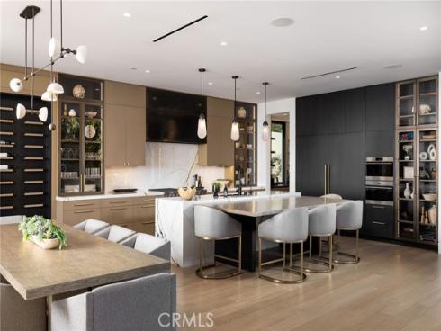 2304  Cliff  , Newport Beach, CA