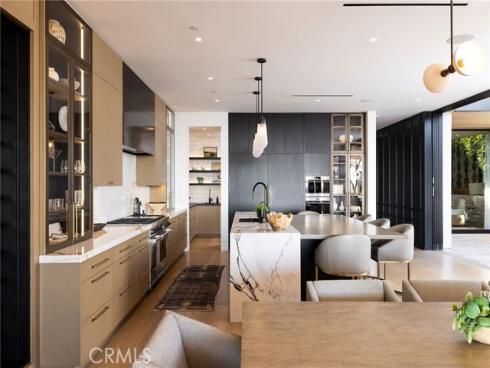 2304  Cliff  , Newport Beach, CA