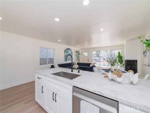 920 W Balboa  , Newport Beach, CA