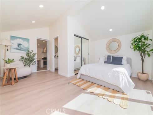 920 W Balboa  , Newport Beach, CA