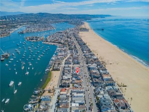 920 W Balboa  , Newport Beach, CA