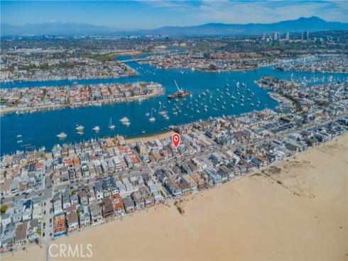 920 W Balboa  , Newport Beach, CA