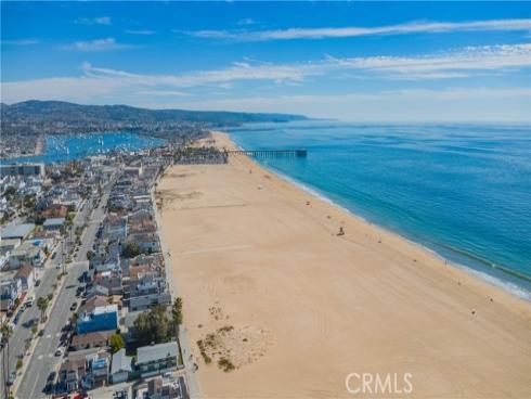 920 W Balboa  , Newport Beach, CA