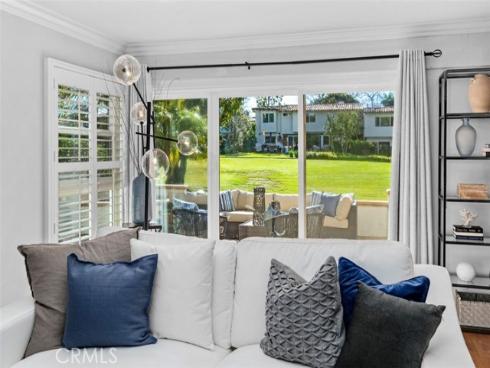 525  Vista Flora  , Newport Beach, CA