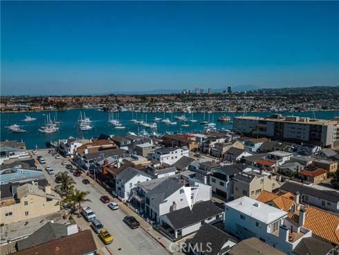 306  Alvarado  , Newport Beach, CA