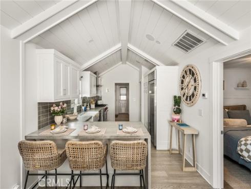 306  Alvarado  , Newport Beach, CA