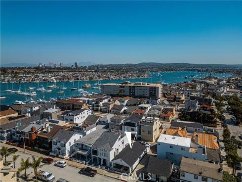 306  Alvarado  , Newport Beach, CA