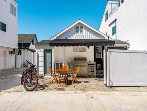 306  Alvarado  , Newport Beach, CA