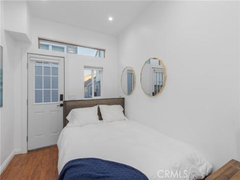 106  31st   Street, Newport Beach, CA