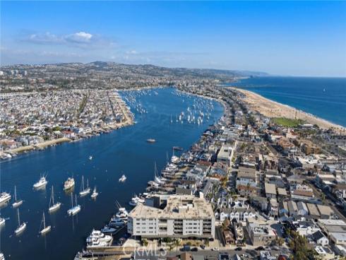 310 Fernando Street 303