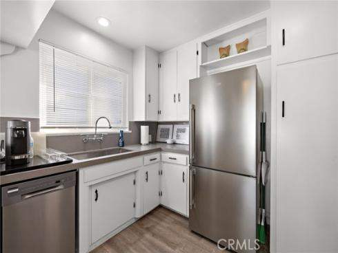 1613 E Balboa  , Newport Beach, CA