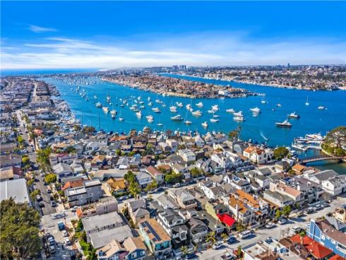 1613 E Balboa  , Newport Beach, CA