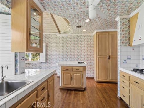 2401  Sierra Vista  , Newport Beach, CA