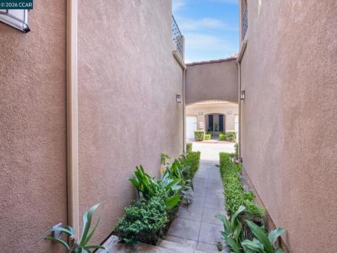 20402  Santa Ana Ave  4 , Newport Beach, CA