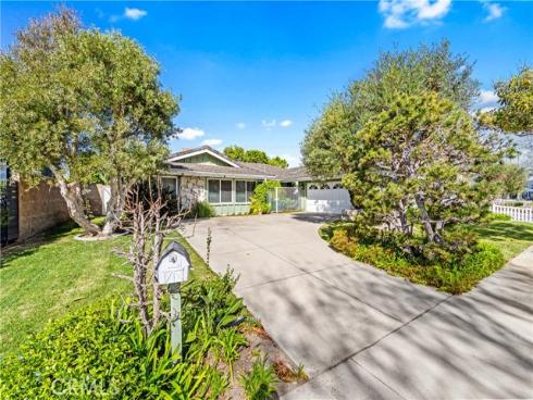 1907  Leeward  , Newport Beach, CA