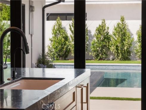 2436 Holiday , Newport Beach, CA
