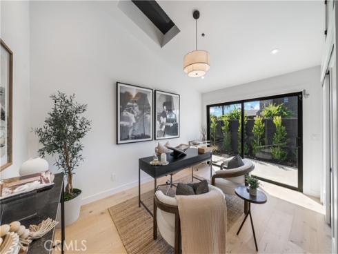 2436 Holiday , Newport Beach, CA