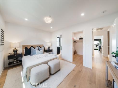 2436 Holiday , Newport Beach, CA