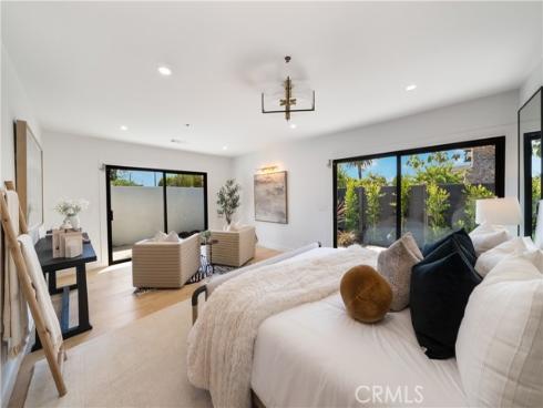 2436 Holiday , Newport Beach, CA