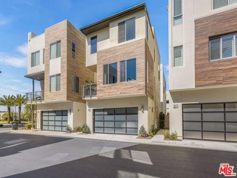 19 Ebb Tide Circle, Newport Beach, CA