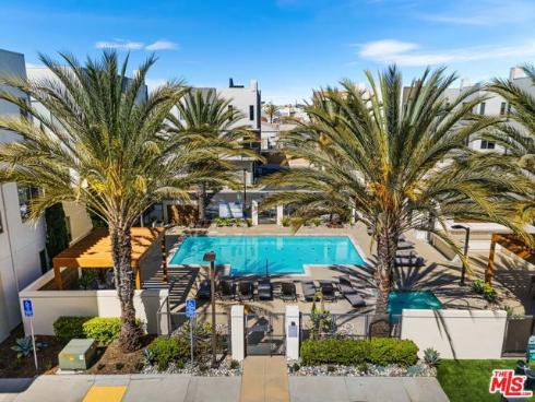 19 Ebb Tide Circle, Newport Beach, CA