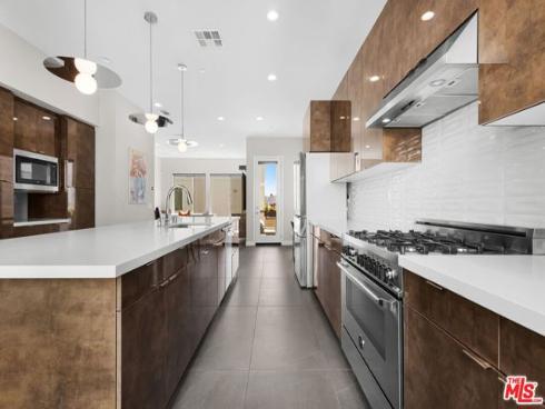 19 Ebb Tide Circle, Newport Beach, CA