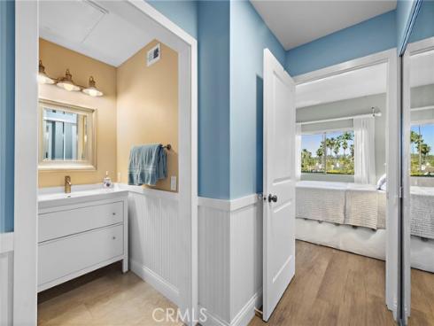 140  Villa Point  , Newport Beach, CA