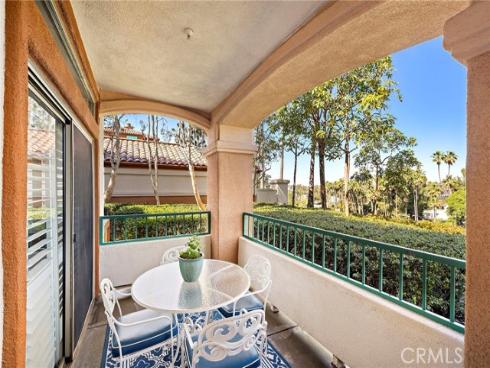 140  Villa Point  , Newport Beach, CA