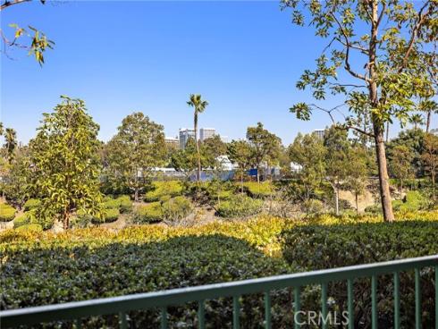 140  Villa Point  , Newport Beach, CA