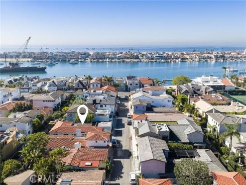 120  Via Undine  , Newport Beach, CA