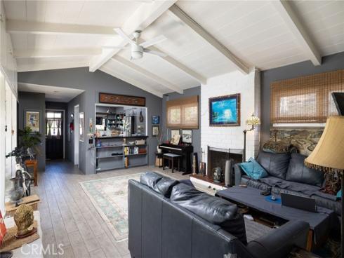 120  Via Undine  , Newport Beach, CA