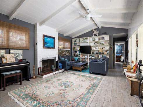 120  Via Undine  , Newport Beach, CA