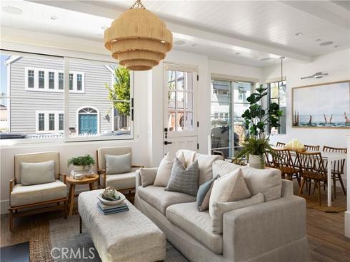 400  40th Street  , Newport Beach, CA