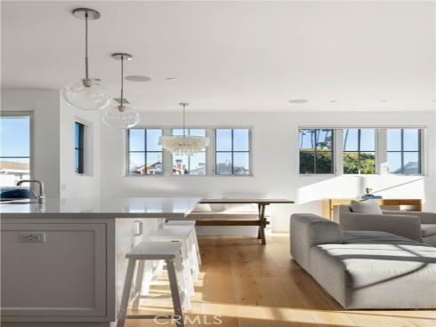 400  40th Street  , Newport Beach, CA