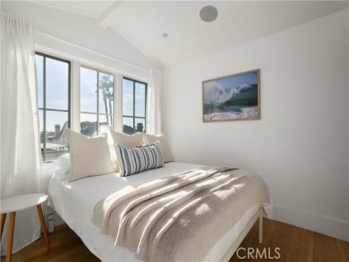 400  40th Street  , Newport Beach, CA