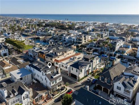 400  40th Street  , Newport Beach, CA