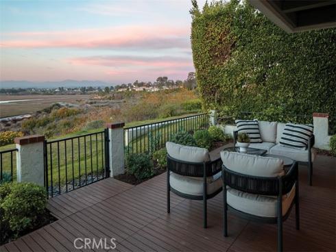 2175  Vista Entrada  , Newport Beach, CA