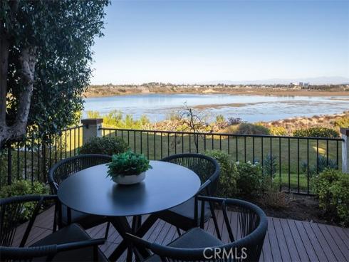 2175  Vista Entrada  , Newport Beach, CA