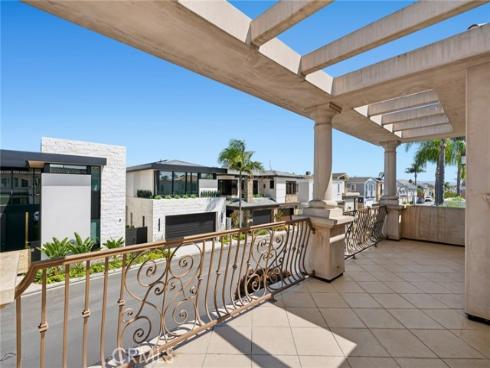 521  Via Lido Nord  , Newport Beach, CA