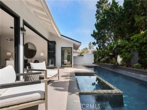 22  Rue Cannes  , Newport Beach, CA