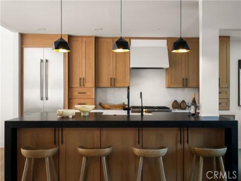 22  Rue Cannes  , Newport Beach, CA