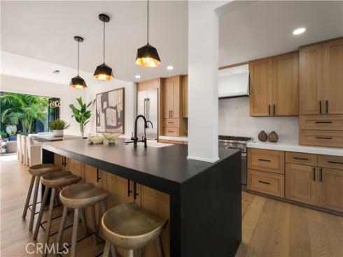 22  Rue Cannes  , Newport Beach, CA