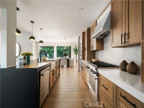 22  Rue Cannes  , Newport Beach, CA