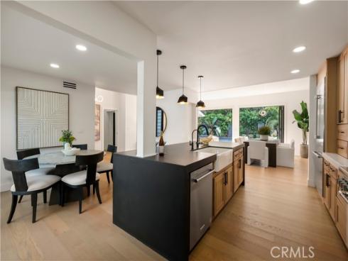 22  Rue Cannes  , Newport Beach, CA