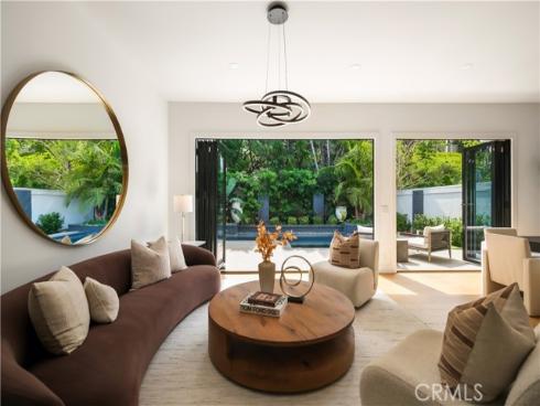 22  Rue Cannes  , Newport Beach, CA